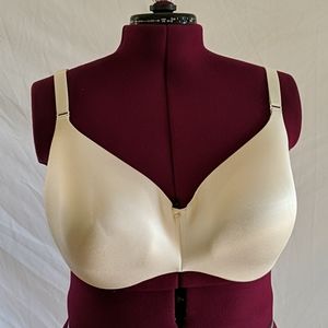 NWOT 44DDD cacique lightly lined balconette